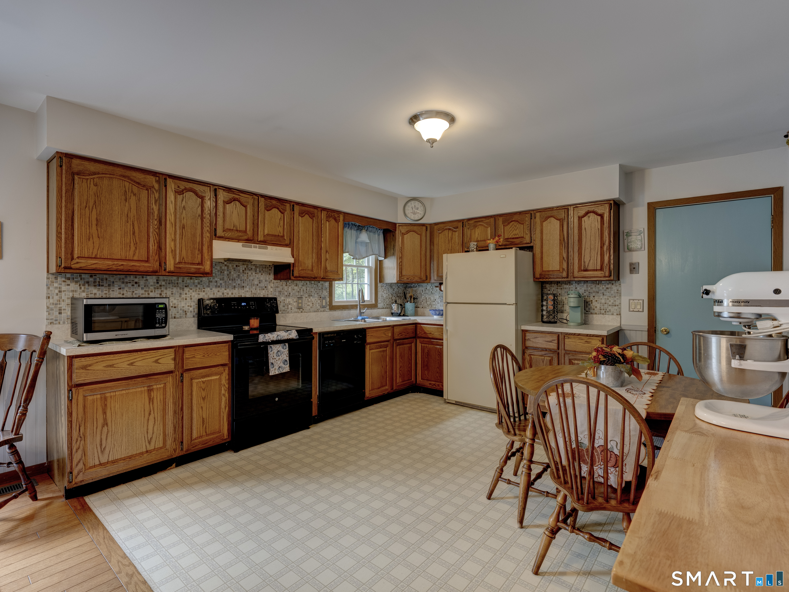 83 Old Mt Tom Road Litchfield, CT 06750 - Photo 7 of 33 Eat-in kitchen