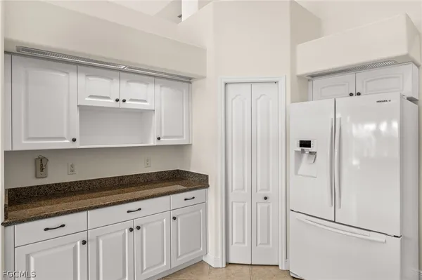 $3,800 | 2822 Southwest 49th Terrace, Cape Coral, FL 33914