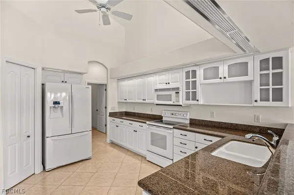 $3,800 | 2822 Southwest 49th Terrace, Cape Coral, FL 33914