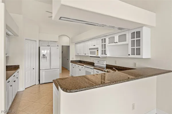 $3,800 | 2822 Southwest 49th Terrace, Cape Coral, FL 33914