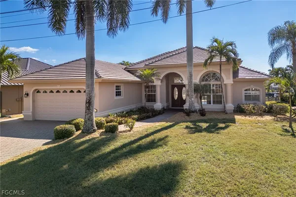 $3,800 | 2822 Southwest 49th Terrace, Cape Coral, FL 33914