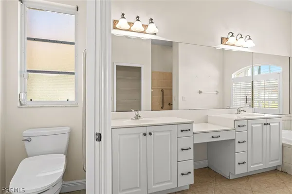 $3,800 | 2822 Southwest 49th Terrace, Cape Coral, FL 33914