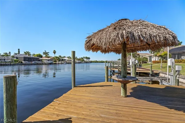 $3,800 | 2822 Southwest 49th Terrace, Cape Coral, FL 33914