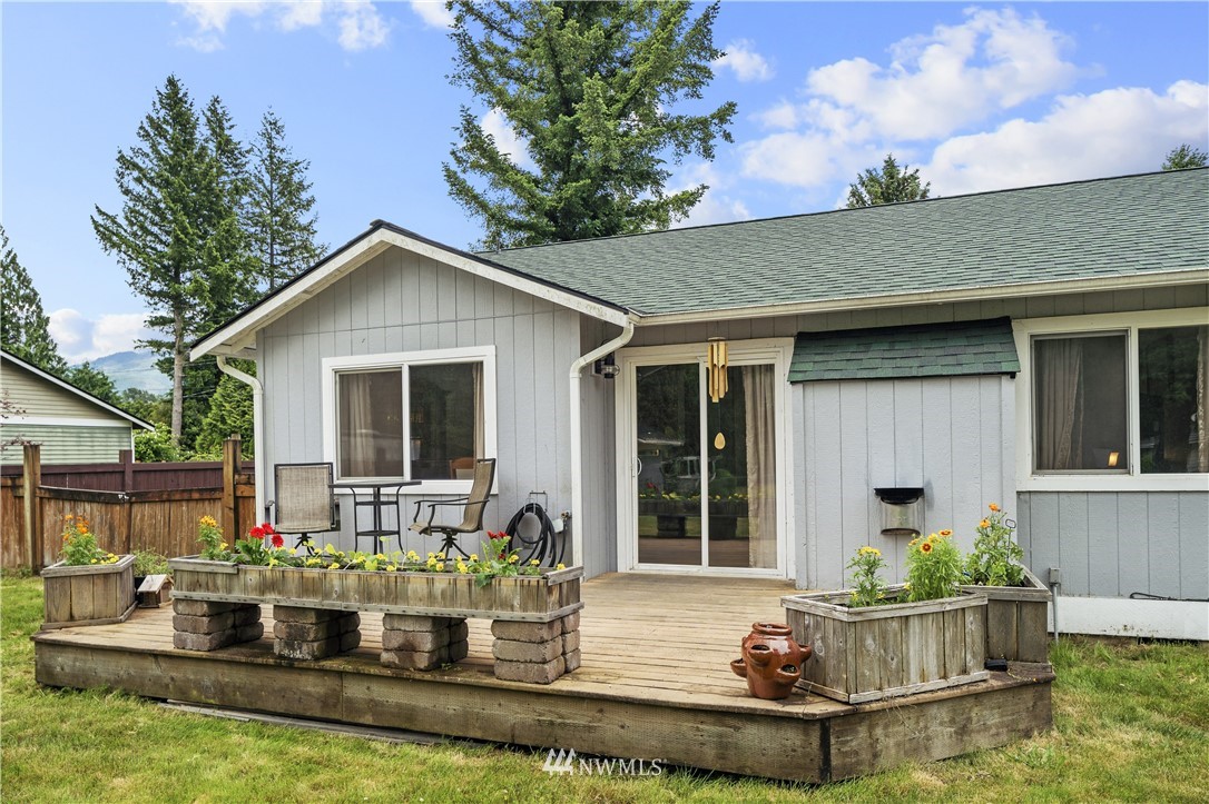 1107 Dyer Road Sultan, WA 98294 - Photo 2 of 24