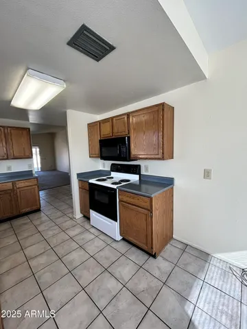 $2,025 | 2120 North Yucca Court, Chandler, AZ 85224