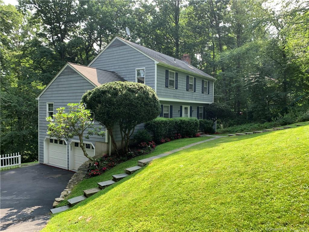 70 Nutmeg Ridge, Ridgefield, CT 06877 Compass