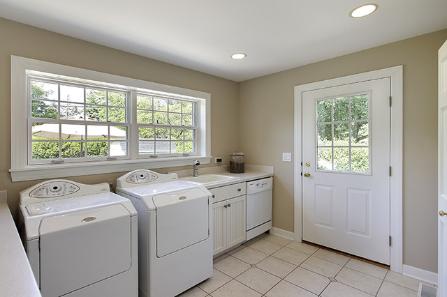2550 Shannon Road Northbrook, IL 60062 - Photo 22 of 25 a view of utility room with washer and dryer
