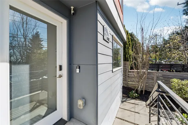 $799,950 | 1432 South King Street, Seattle, WA 98144