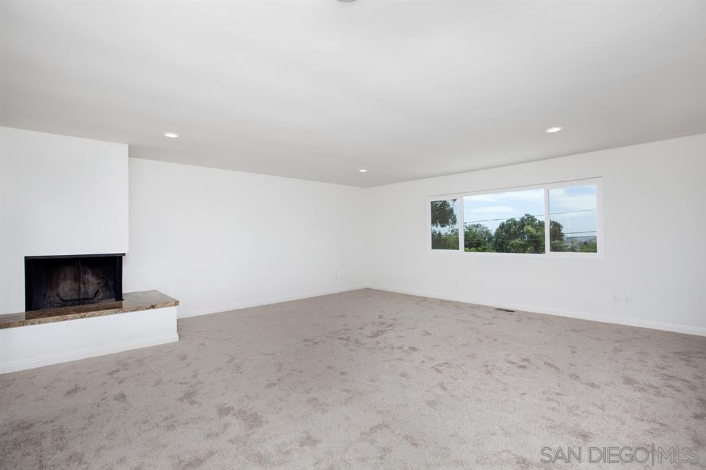12470 Gay Rio Drive Lakeside, CA 92040 - Photo 5 of 24 Gallery Image 5