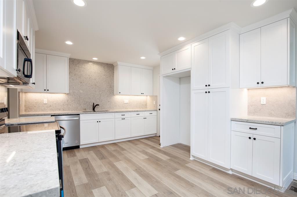 12470 Gay Rio Drive Lakeside, CA 92040 - Photo 10 of 24 Gallery Image 10
