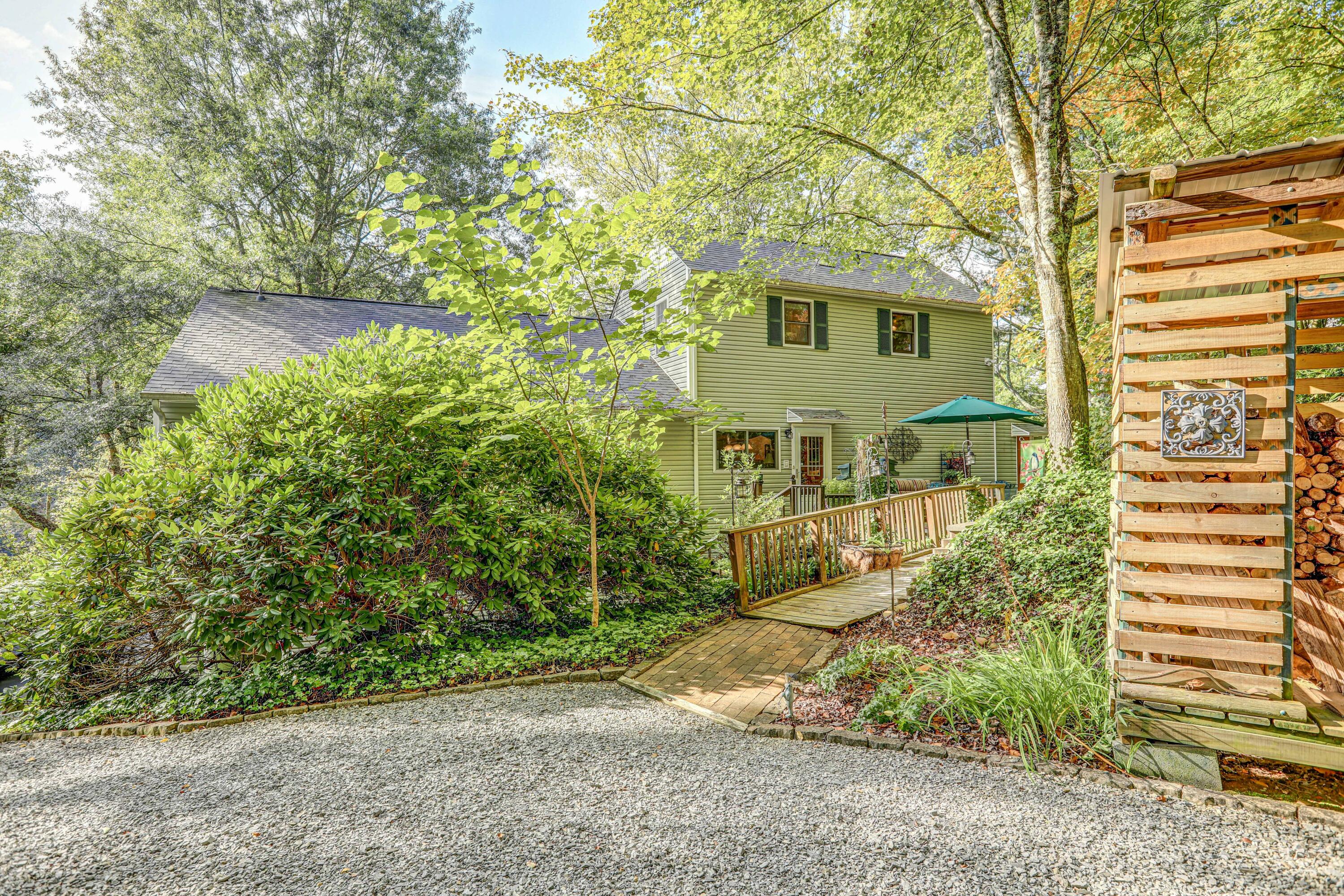 1541 Riverside Road Bluff City, TN 37618 - Photo 17 of 69 B42A6416_17_18_19_20