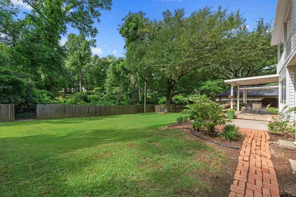 $649,900 | 16 Pegues Place, Longview, TX 75601