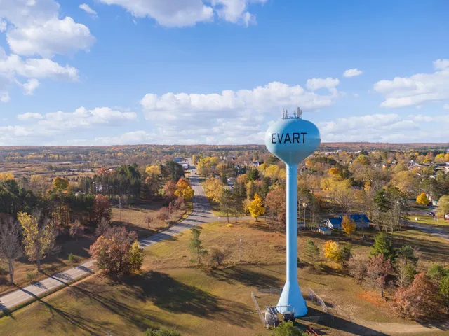 $209,900 | 8600 7 Mile Road, Evart, MI 49631