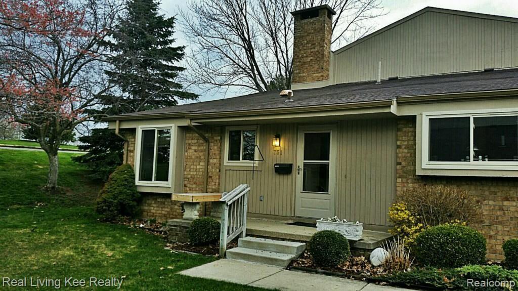 751 Oak Brook Ridge Drive Rochester, MI 48307 - Photo 1 of 20 2015-04-20_14.17