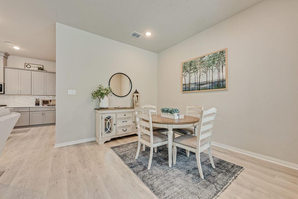 2416 Springhill Avenue Flower Mound, TX 75028 - Photo 15 of 40