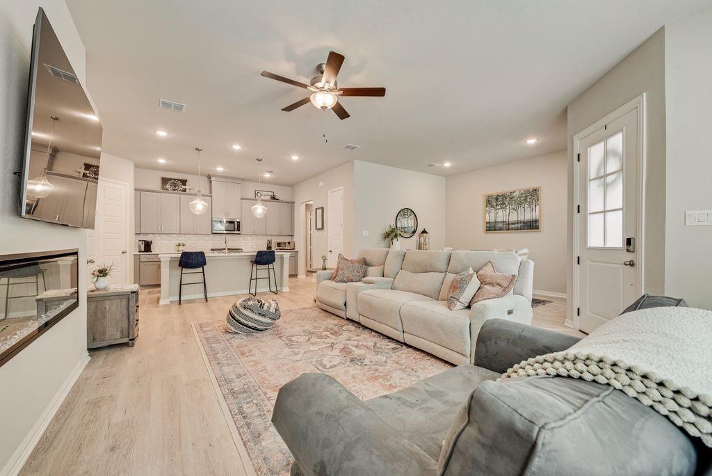 2416 Springhill Avenue Flower Mound, TX 75028 - Photo 18 of 40