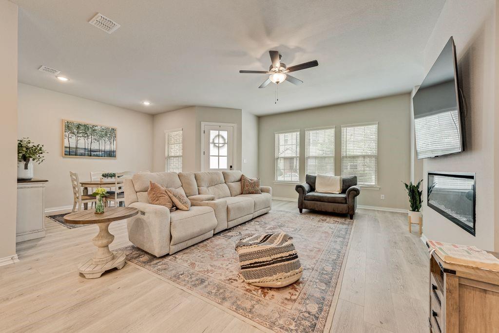 2416 Springhill Avenue Flower Mound, TX 75028 - Photo 19 of 40