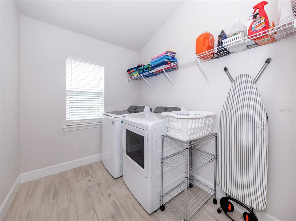 886 Euclid Road Venice, FL 34293 - Photo 27 of 73