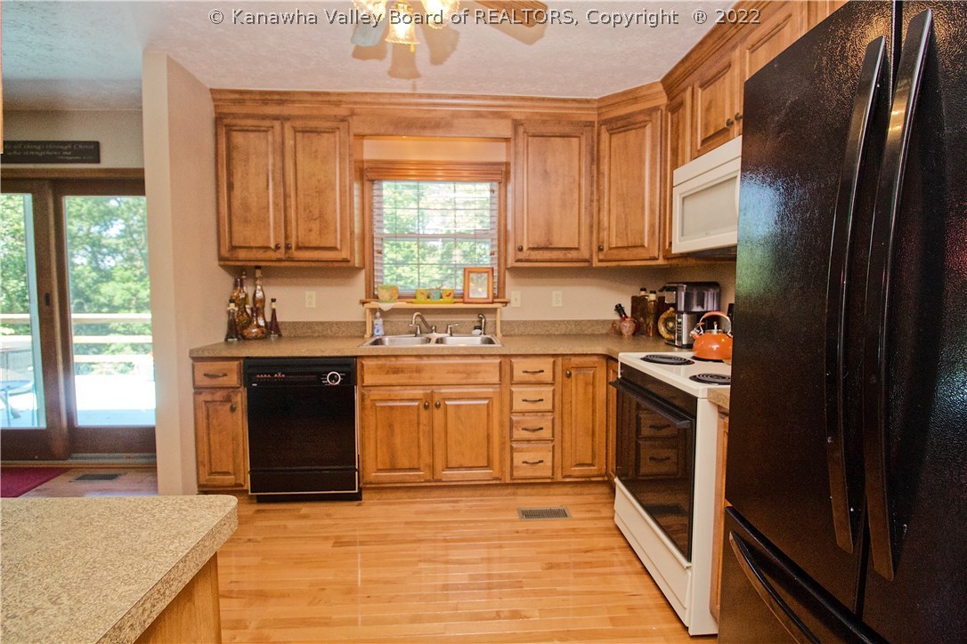 124 Ridgeview Drive Scott Depot, WV 25560 - Photo 10 of 24 Gallery Image 10