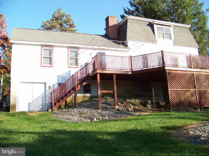 3208 Mannerchor Road Reading, PA 19605 - Photo 11 of 25