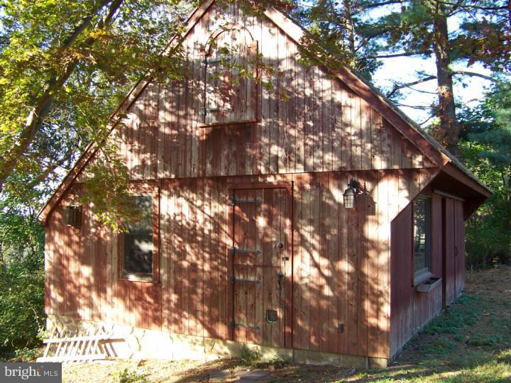 3208 Mannerchor Road Reading, PA 19605 - Photo 6 of 25