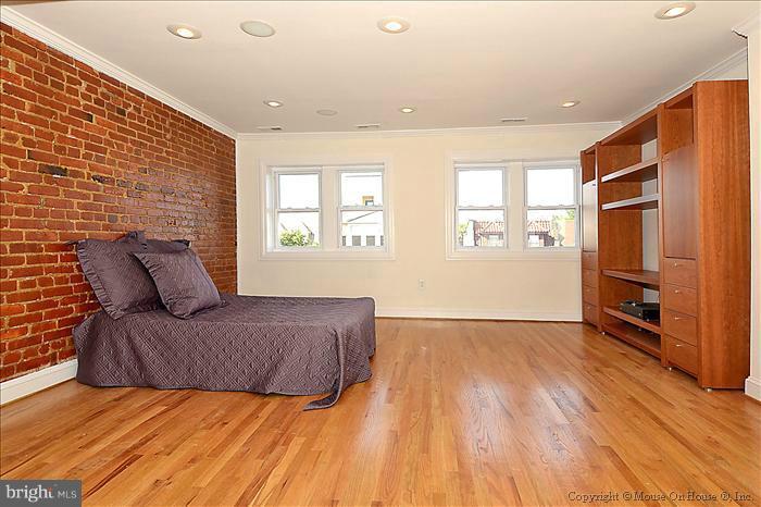 2719 Ontario Road Northwest Washington, DC 20009 - Photo 15 of 30 Third level bedroom or family room