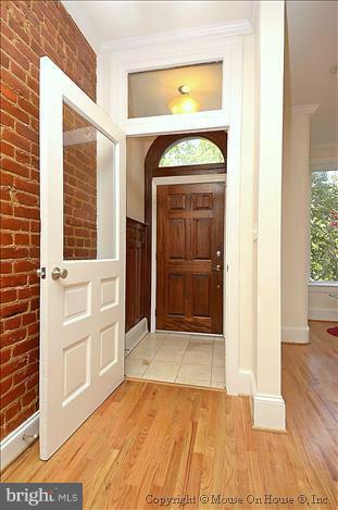 2719 Ontario Road Northwest Washington, DC 20009 - Photo 22 of 30 Entrance vestibule