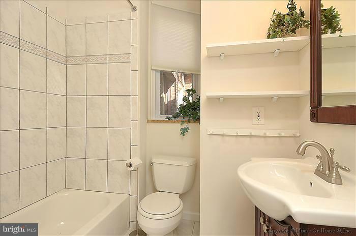 2719 Ontario Road Northwest Washington, DC 20009 - Photo 25 of 30 Second floor hall bath