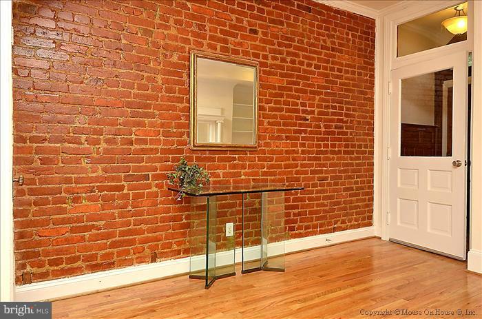 2719 Ontario Road Northwest Washington, DC 20009 - Photo 27 of 30 Entrance area