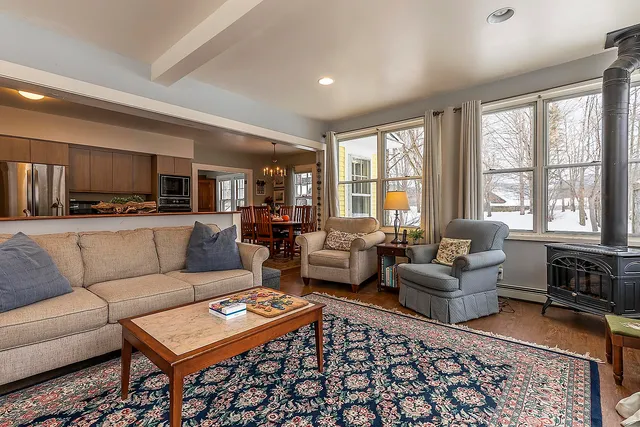 $895,000 | 100 Pomfret Road, Woodstock, VT 05091