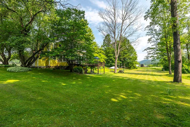 $895,000 | 100 Pomfret Road, Woodstock, VT 05091