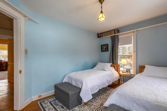 $895,000 | 100 Pomfret Road, Woodstock, VT 05091