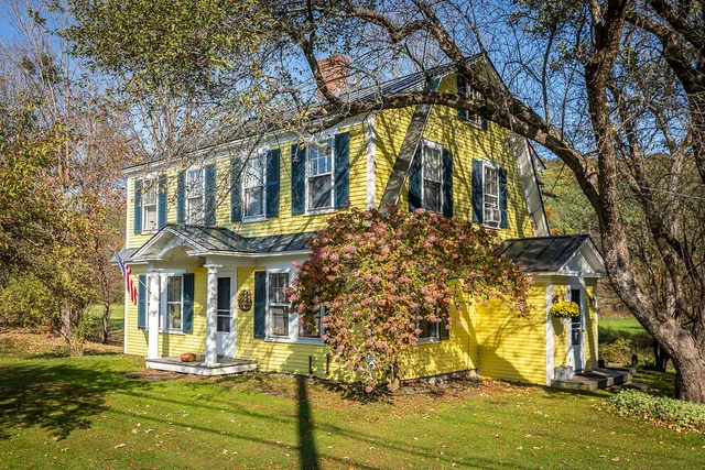 $895,000 | 100 Pomfret Road, Woodstock, VT 05091