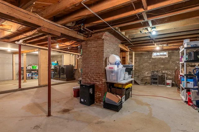 $895,000 | 100 Pomfret Road, Woodstock, VT 05091