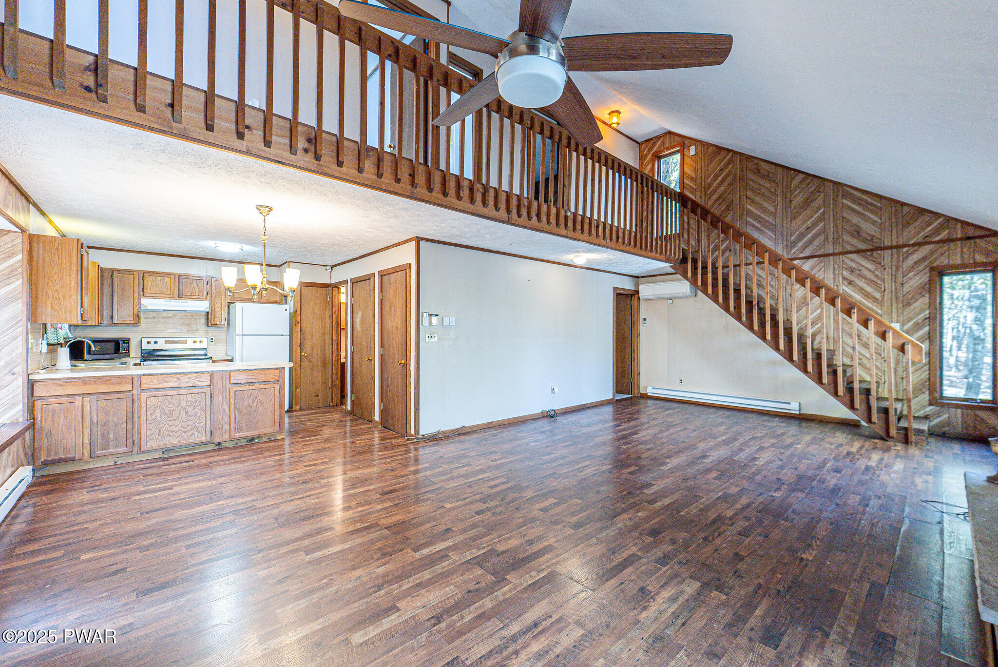 1562 Oak Lane Bushkill, PA 18324 - Photo 15 of 32