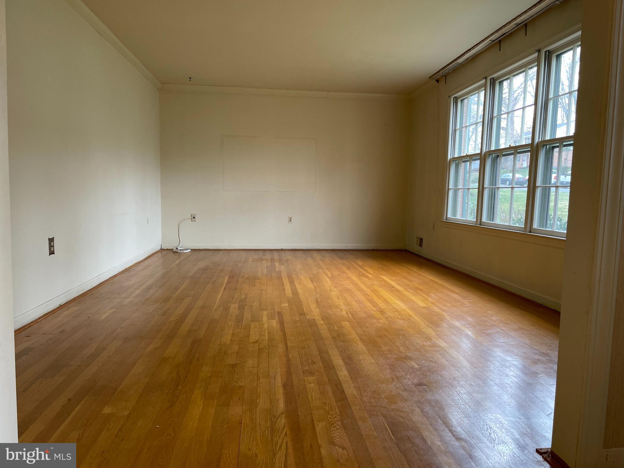 3811 Winterset Drive Annandale, VA 22003 - Photo 2 of 50 Living Room