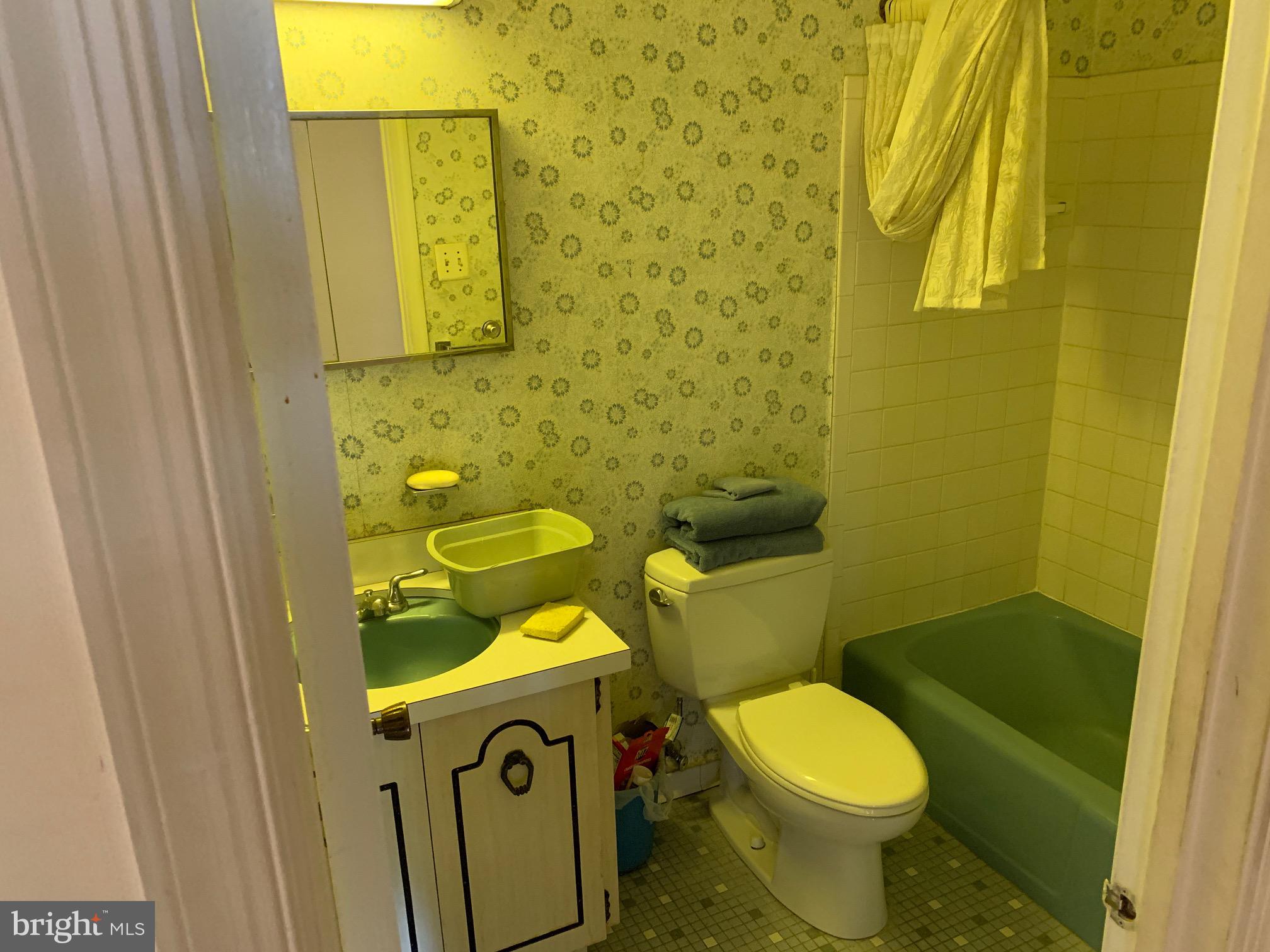 3811 Winterset Drive Annandale, VA 22003 - Photo 26 of 50 Upper Hall Full Bath