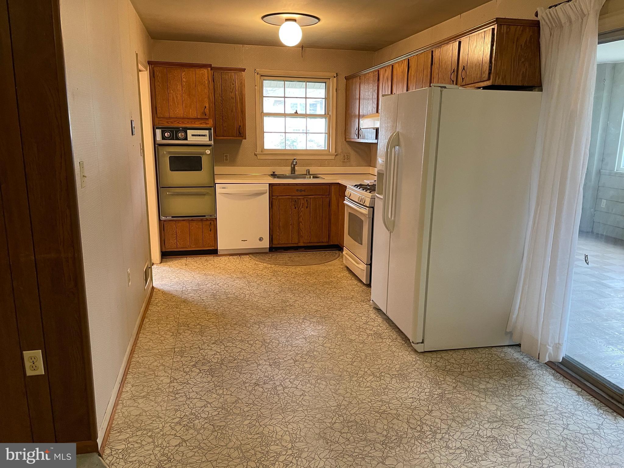 3811 Winterset Drive Annandale, VA 22003 - Photo 7 of 50 Kitchen from Breakfast