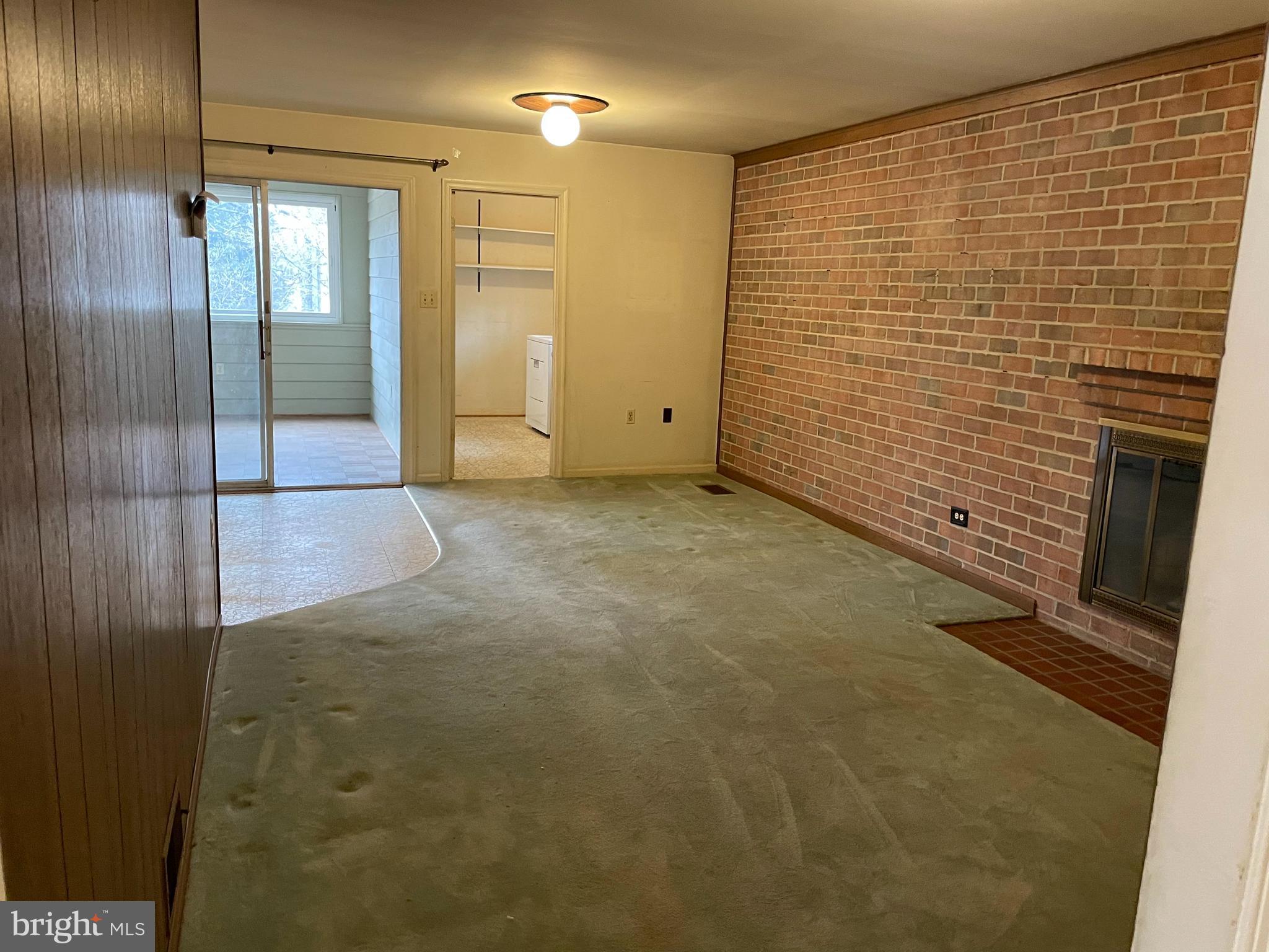 3811 Winterset Drive Annandale, VA 22003 - Photo 9 of 50 Famlyh Room to Breakfast and Sunroom