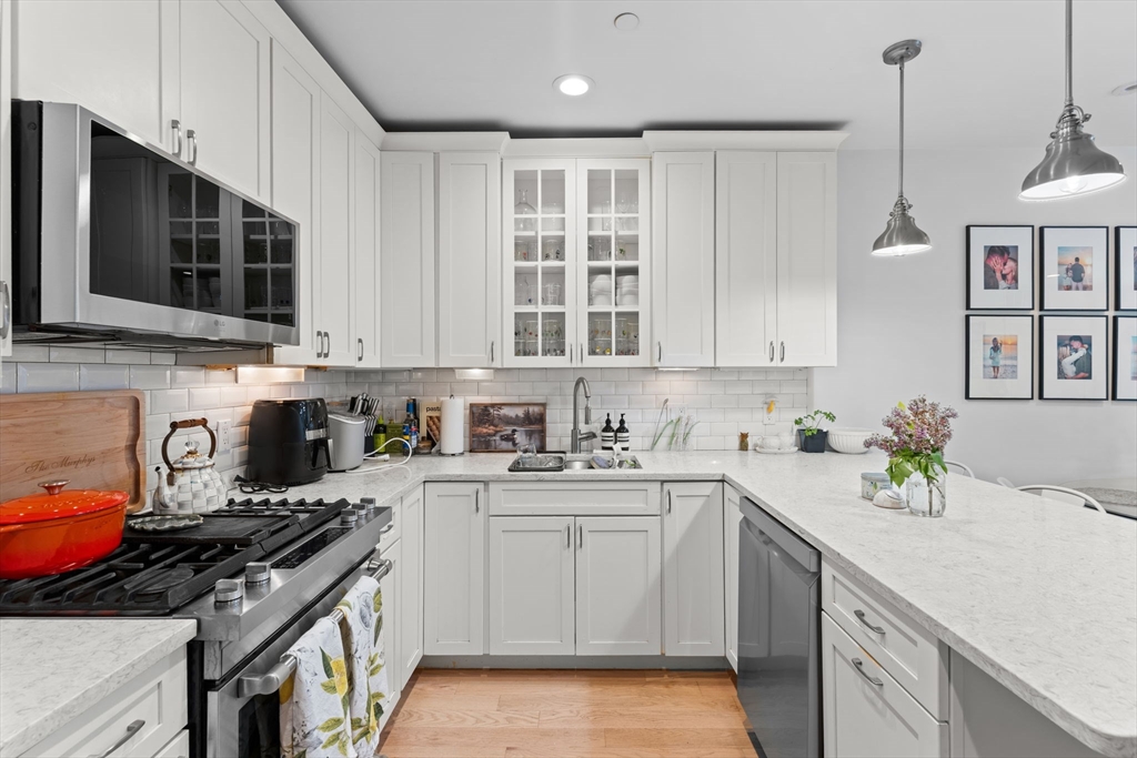 199 West, Unit 8 Boston, MA 02136 - Photo 3 of 12