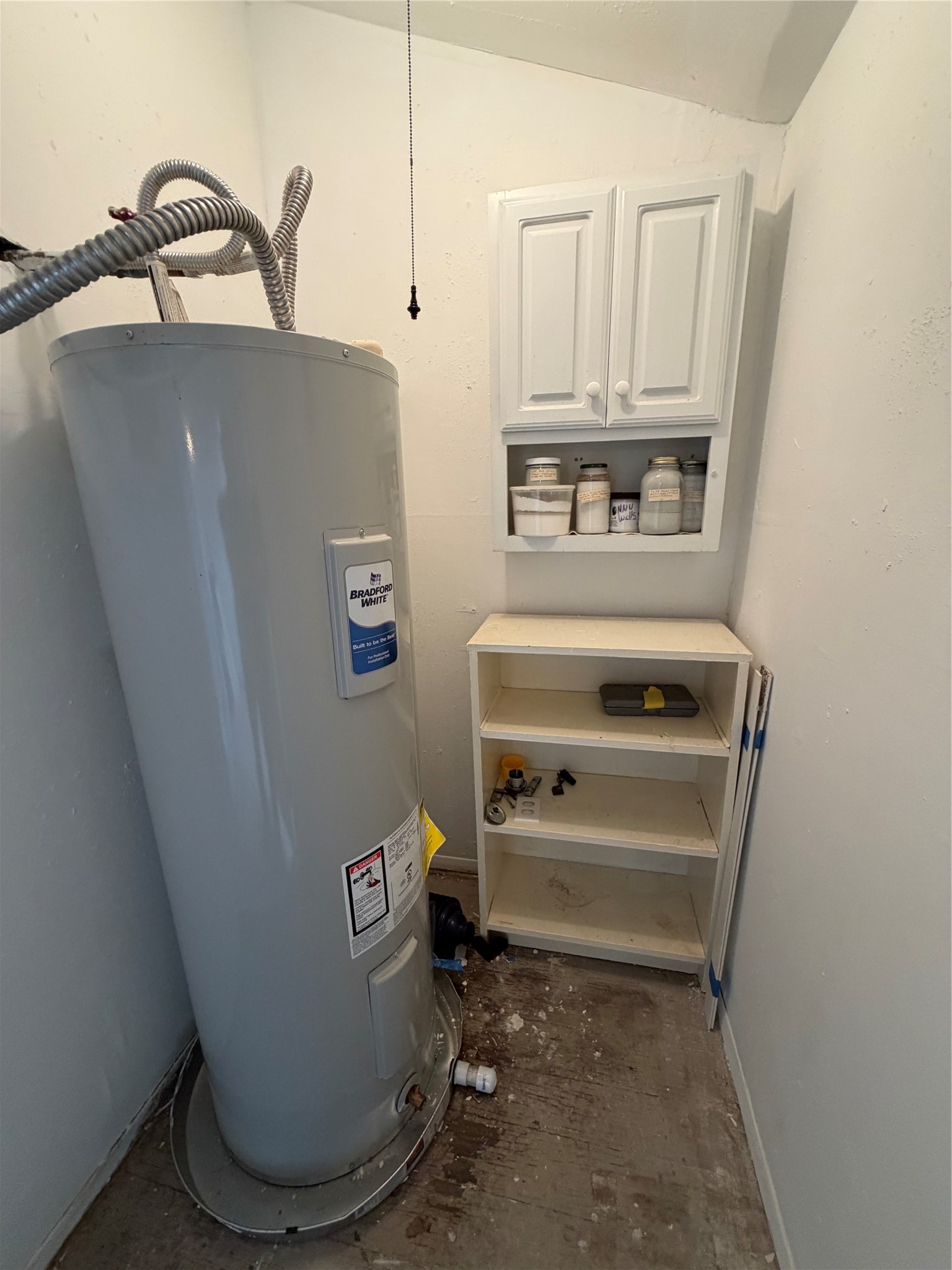 2425 Augusta Drive, Unit 36 Houston, TX 77057 - Photo 8 of 24 a view of washer and dryer