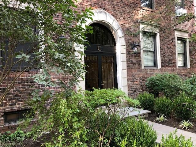 Entrance to up-dated move-in condition 1st floor condo