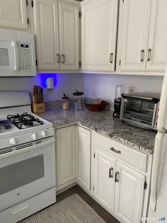 $4,500 | 4 Mc Kendry Court, Norwalk, CT 06853