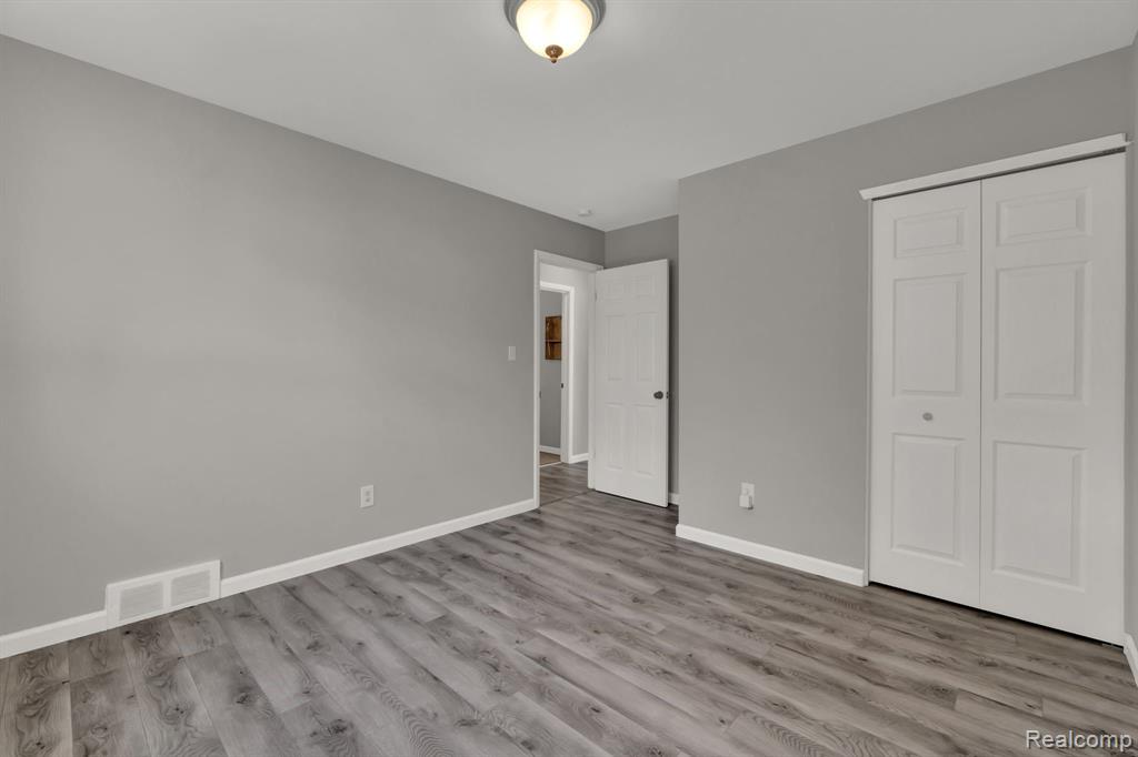 11220 Timken Avenue Warren, MI 48089 - Photo 27 of 36