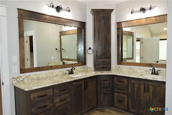 $678,900 | 1026 County Road 3152, Kempner, TX 76539