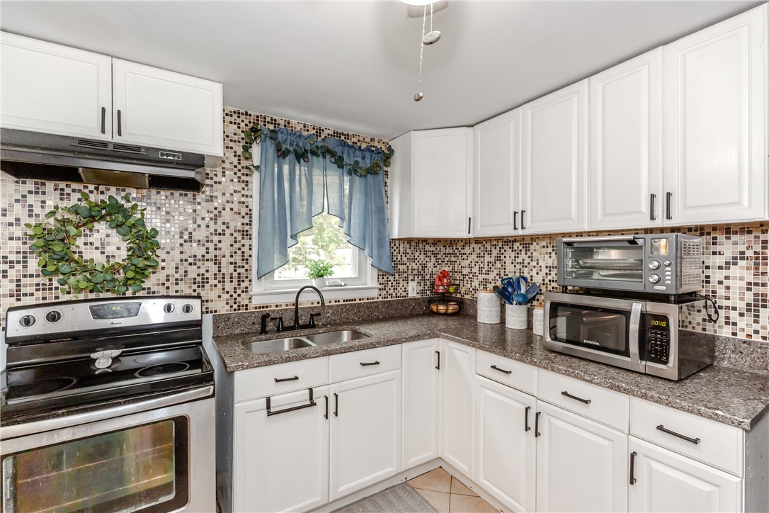 143 Duncan Road Warwick, RI 02886 - Photo 14 of 29 Kitchen