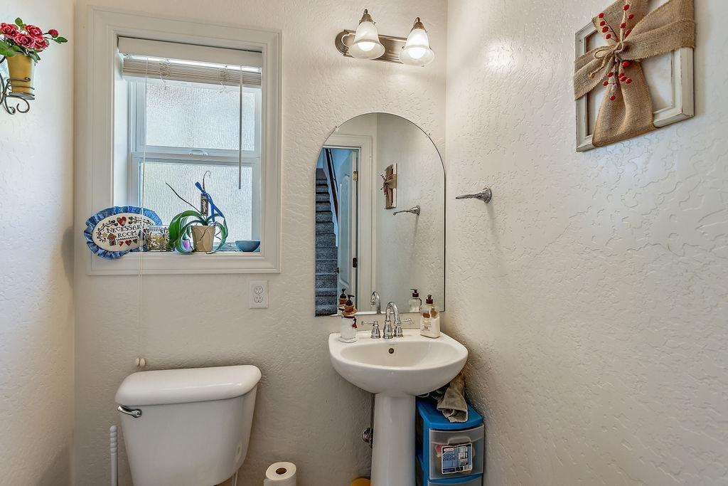 841 North Haskell Street Central Point, OR 97502 - Photo 16 of 30 Additional Photo