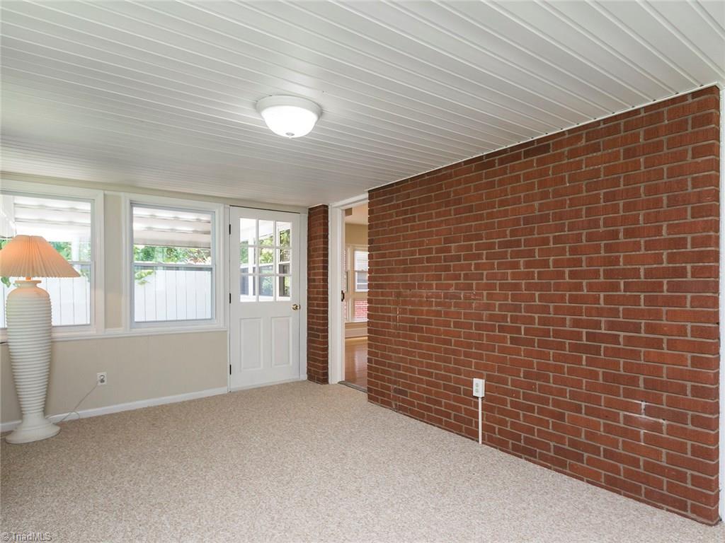 618 Rockspring Road High Point, NC 27262 - Photo 15 of 30 Gallery Image 15
