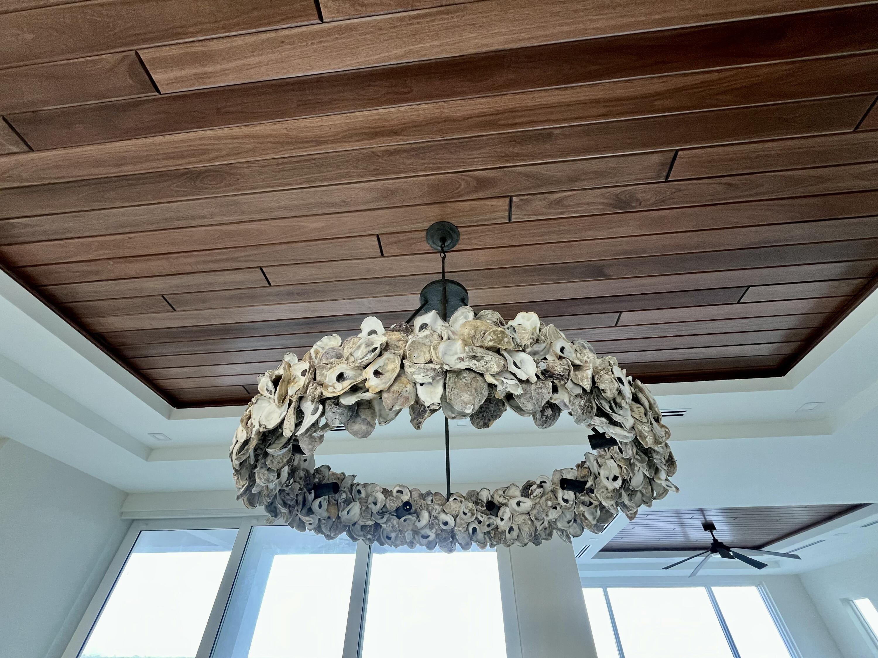 128 Sunrise Drive Marathon, FL 33050 - Photo 14 of 40 a vase of flowers sitting on a table