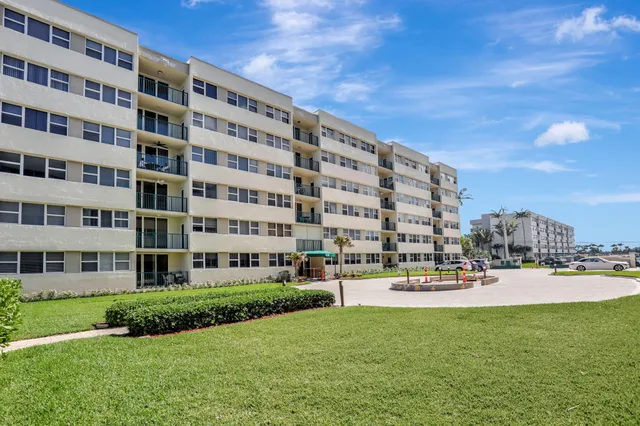 $585,000 | 1237 Hillsboro Mile, Unit 402, Hillsboro Beach, FL 33062